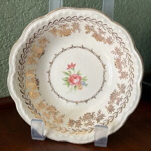 Vintage Stetson China “American Beauty” Berry Bowl – 1950s, 22kt Gold